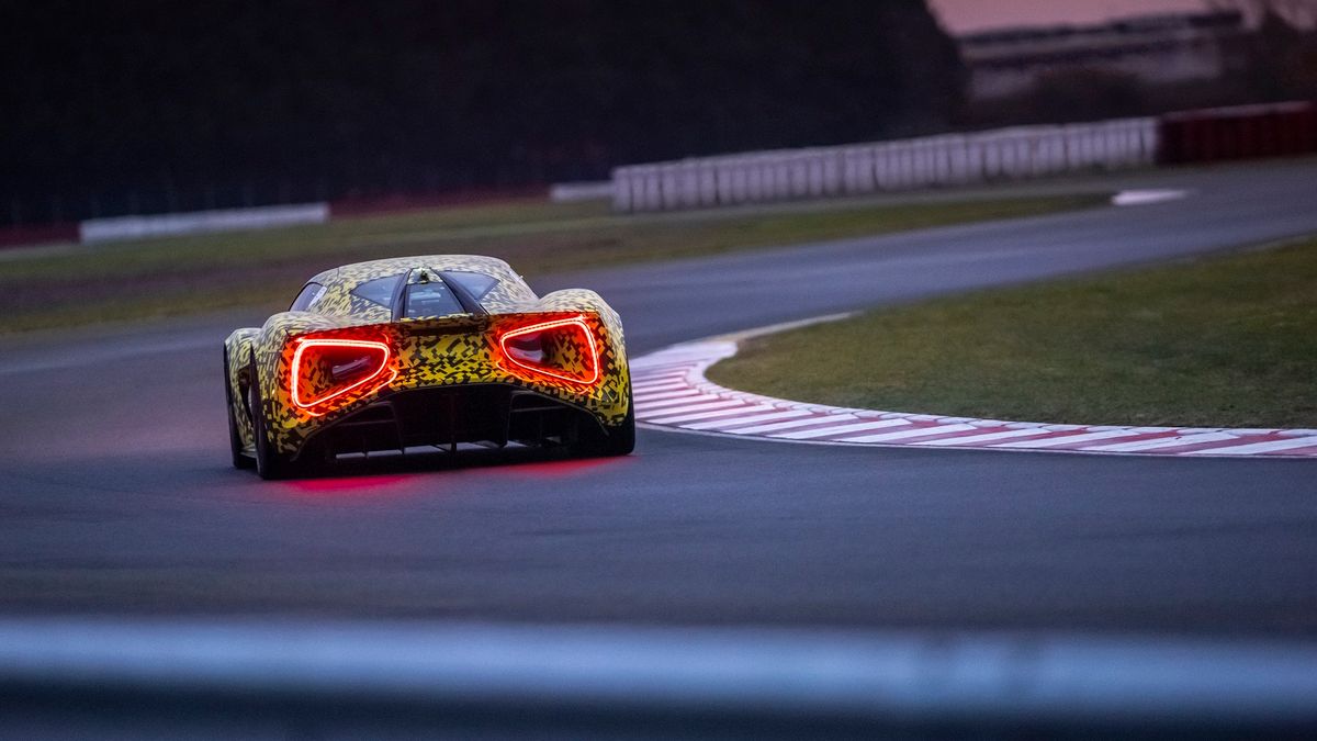 Lotus Evija podczas prac rozwojowych (2019) (fot. Lotus)