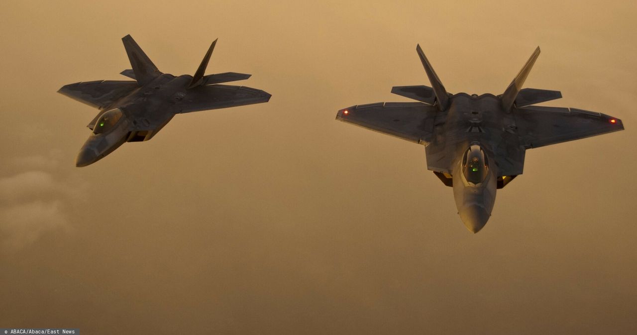 Do Polski lecą myśliwce F-22