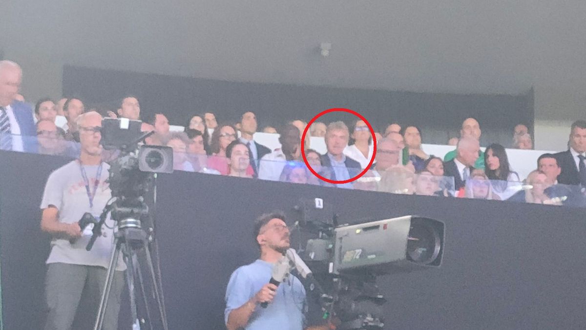 Twitter / twitter.com/ArekDudziak / Na zdjęciu: Zbigniew Boniek na finale ME 2023 w siatkówce Włochy - Polska