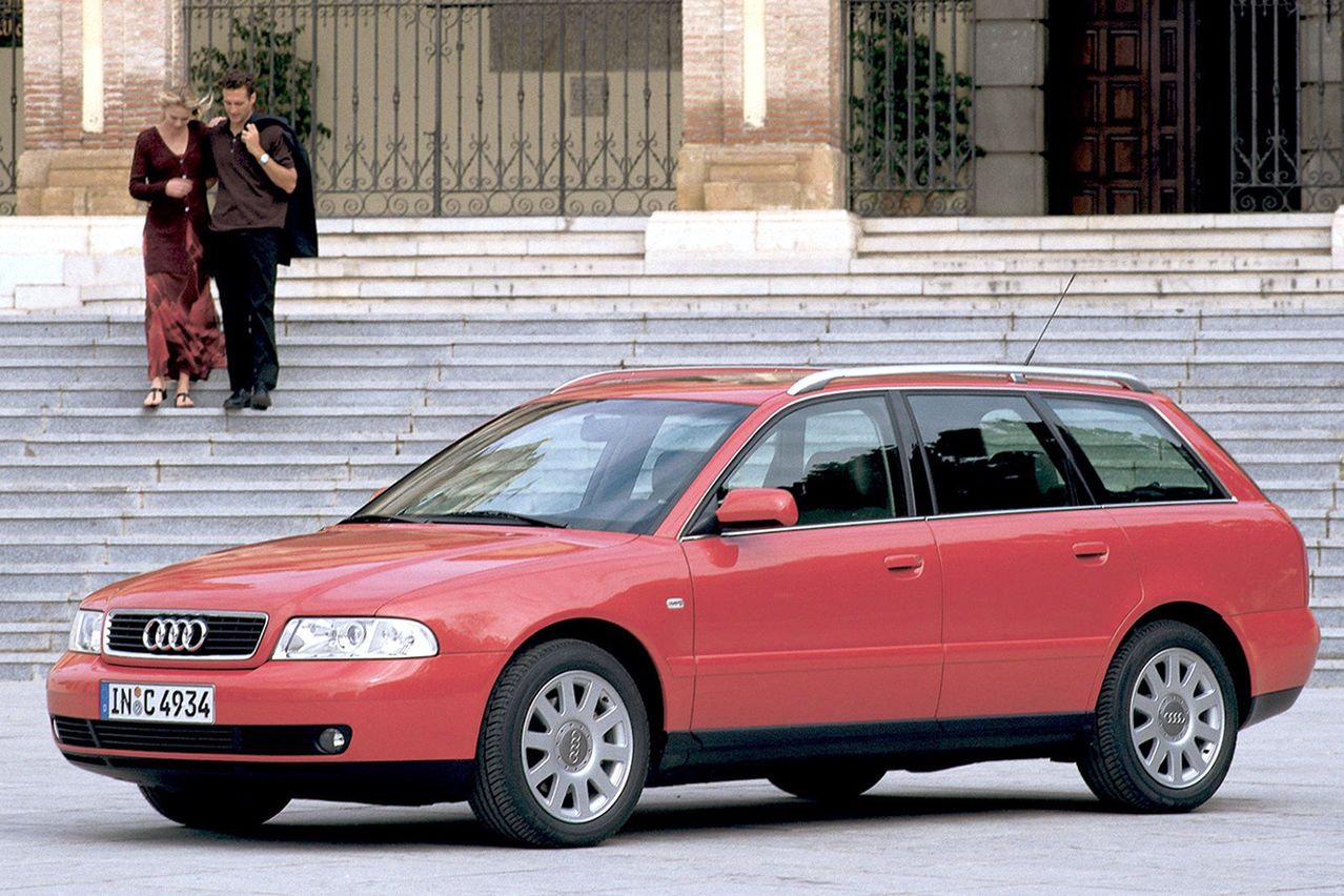 Audi A4 B5 - dawniej elegancki model klasy średniej, dziś auto dla tych, którzy wolą "premium" niż Golfa.