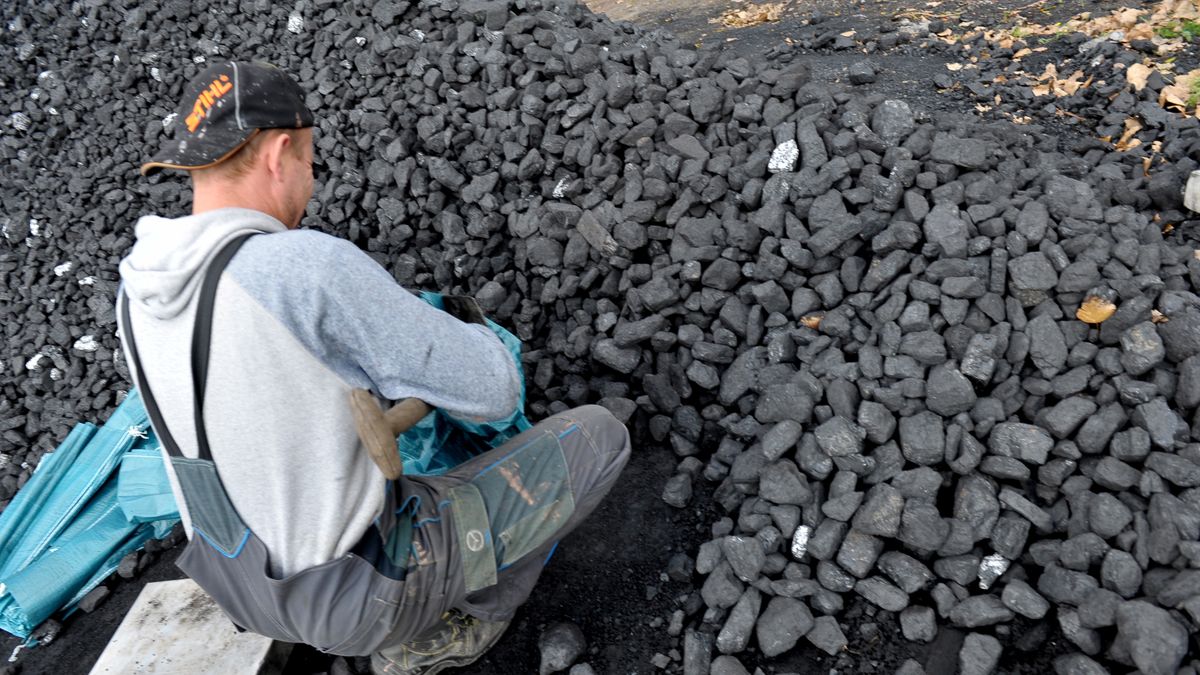 W wielu miejscach w Polsce składy węgla świecą pustkami