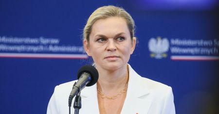 Nowe rekomendacje MEN dla szkół. Jak rozmawiać o kryzysach?
