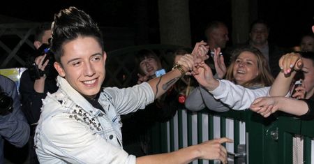 Dawid Kwiatkowski zaprosił na scenę niepełnosprawną nastolatkę. I zaczęła śpiewać [wideo]