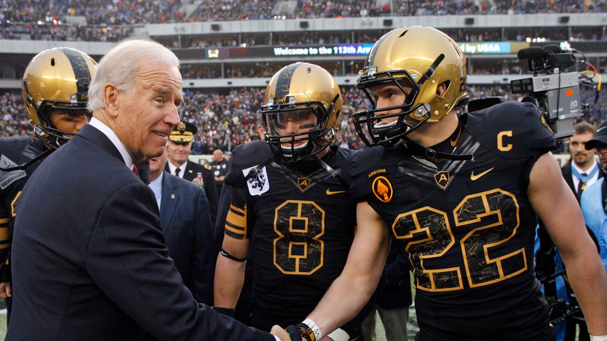 Getty Images / Hunter Martin / Joe Biden nie zapomina o sporcie. Często spotyka się z zawodnikami, trenerami, odwiedza stadiony.