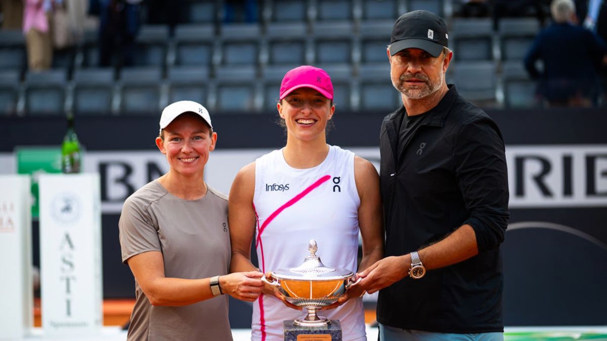 Zdjęcie okładkowe artykułu: Getty Images / Robert Prange / Na zdjęciu: Daria Abramowicz, Iga Świątek, Tomasz Wiktorowski