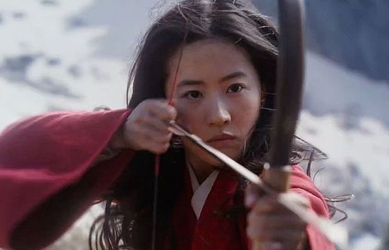 Disney pokazuje aktorską wersję filmu "Mulan"