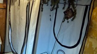 Leszno: Zapalił papierosa w złym miejscu. Policjanci odkryli znacznie więcej