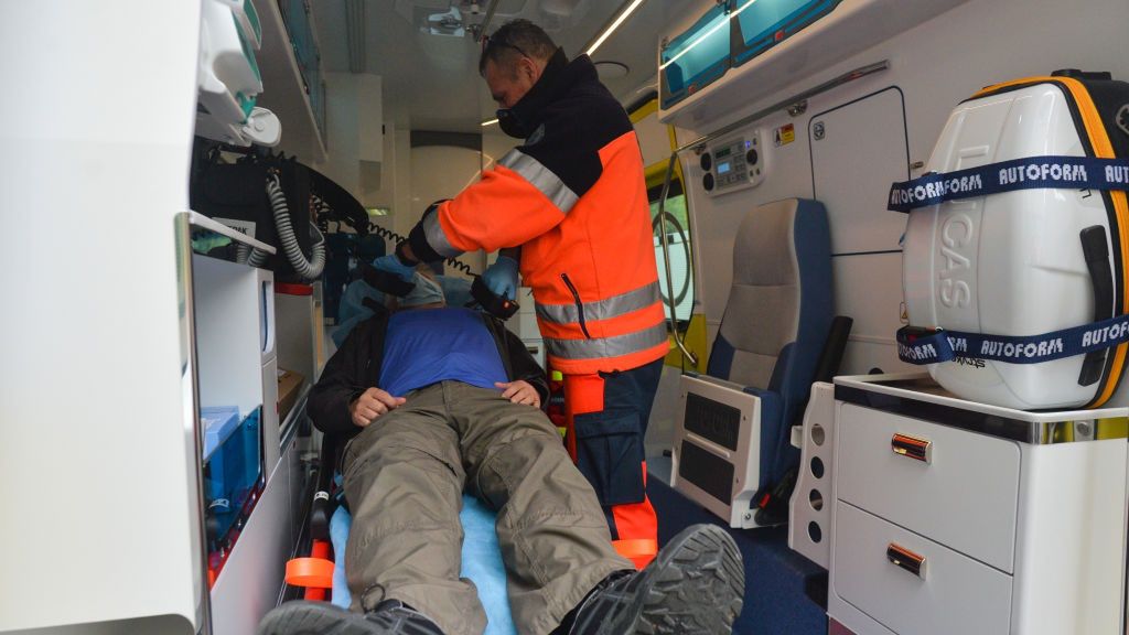 Zbyt łagodne kary za agresję wobec ratowników? Rząd zapowiada zmiany 