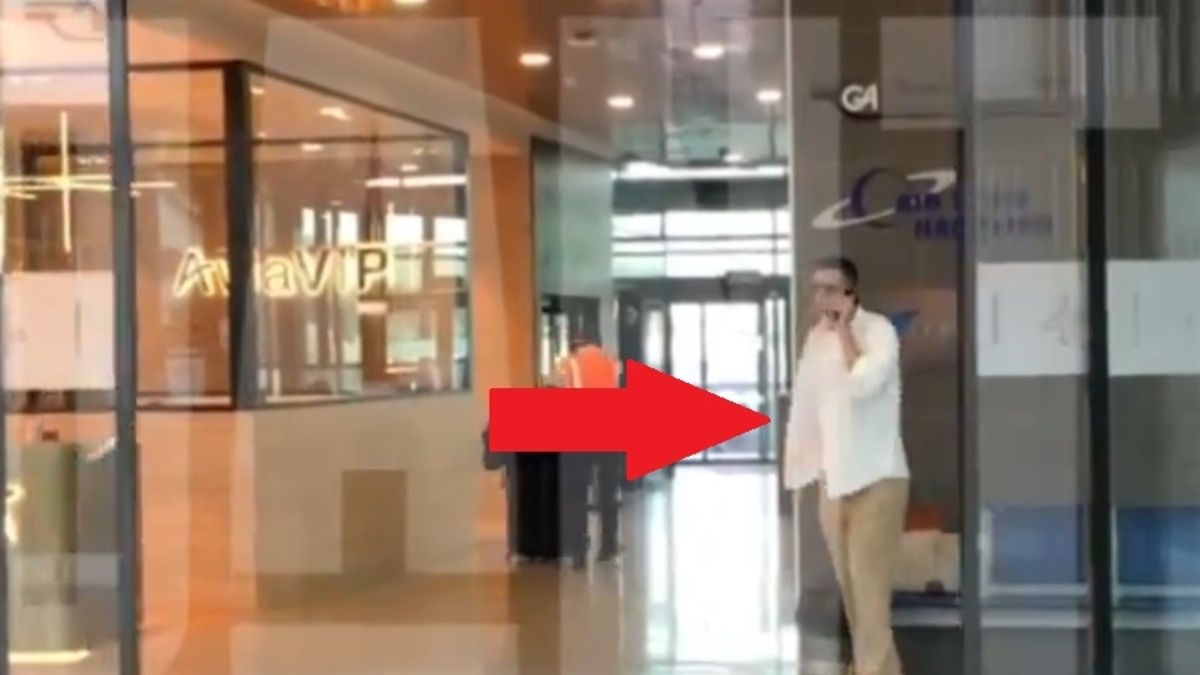 Wojciech Szczęsny na lotnisku w Maladze