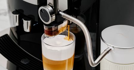 Od pysznego espresso po smakową, aksamitną mleczną piankę - to potrafi Jura J10