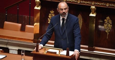 Koronawirus. Francja znosi część ograniczeń. Premier podaje szczegóły