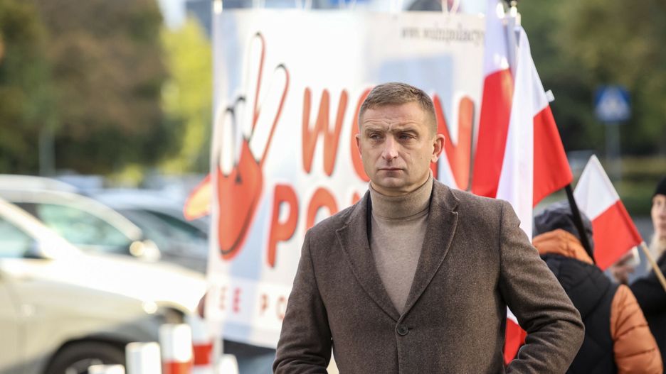 Pikieta przeciwko dzia?aniom Ministerstwa Sprawiedliwo?ci
02.10.2024 Warszawa Pikieta przed Prokuratura Krajowa przeciwko dzia?aniom Ministerstwa Sprawiedliwo?ci , fot. Tomasz Jastrzebowski/REPORTER
N/z: Robert Bakiewicz
Tomasz Jastrzebowski/REPORTER