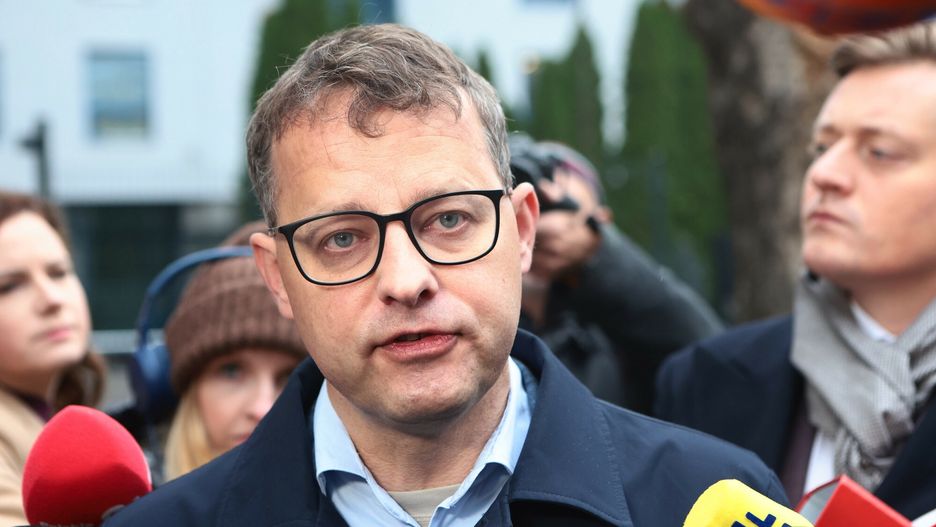 Marcin Romanowski wezwany do prokuratury
15.10.2024 Warszawa Marcin Romanowski w Prokuraturze Krajowej, fot. Tomasz Jastrzebowski/REPORTER
n/z: Marcin Romanowski
n/z: Bartosz Lewandowski
Tomasz Jastrzebowski/REPORTER