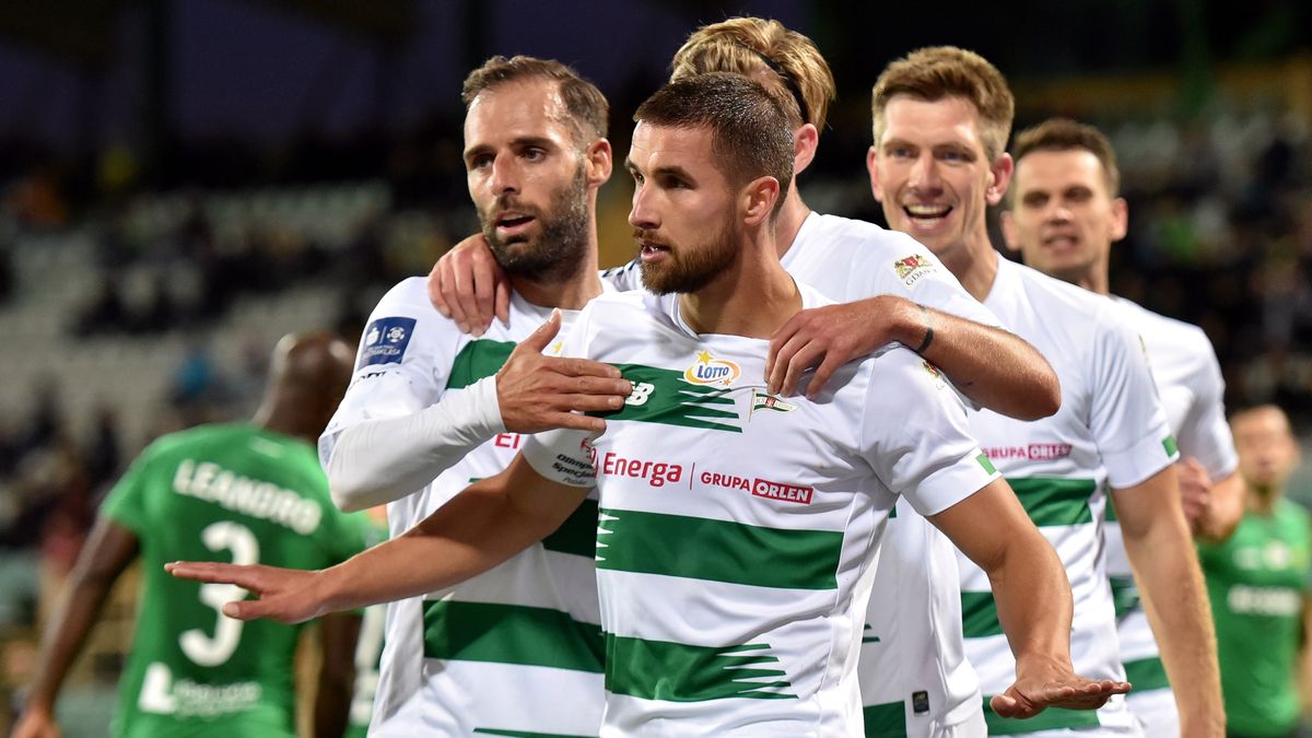 PAP / Wojtek Jargiło / Na zdjęciu: piłkarze Lechii Gdańsk
