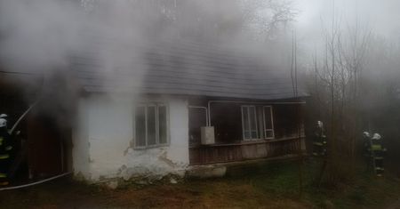 Pożar poddasza w miejscowości Okół gmina Bałtów