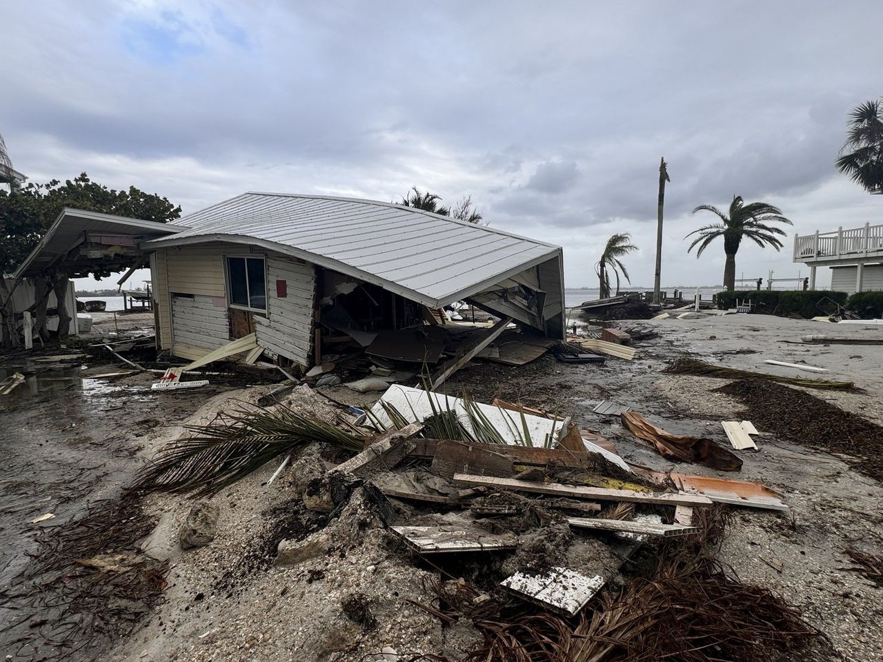 Effects of Hurricane Milton's Passage in Bradenton, Florida