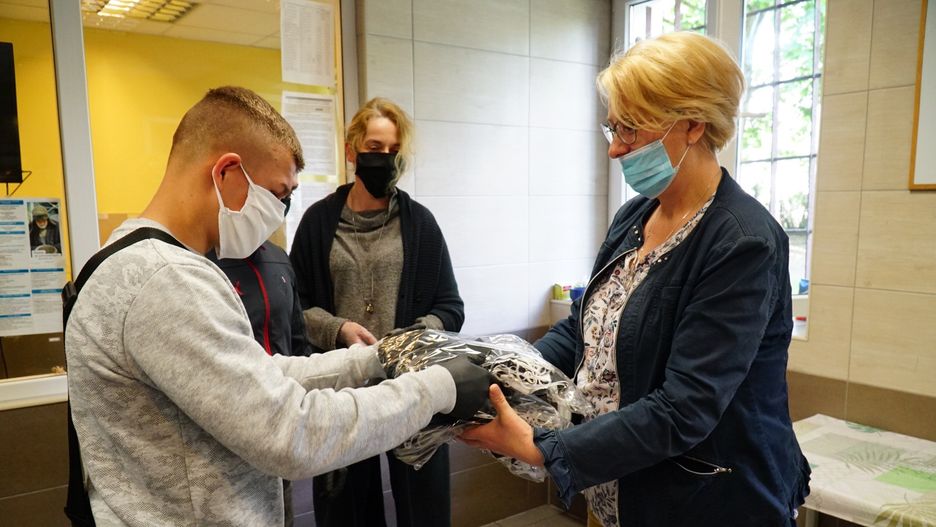 Koronawirus w Polsce. Ministerstwo Zdrowia zapowiada zniesienie obowiązku noszenia maseczek (zdj. ilustr.) 