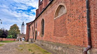 Biecz: Gotycki kościół, kolory Młodej Polski i 120 lat historii. Wystawa w Bieczu to obowiązkowy punkt jesieni dla miłośników sztuki