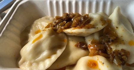 Zamówiłam pierogi w WARS. Już po pierwszym kęsie wszystko stało się jasne