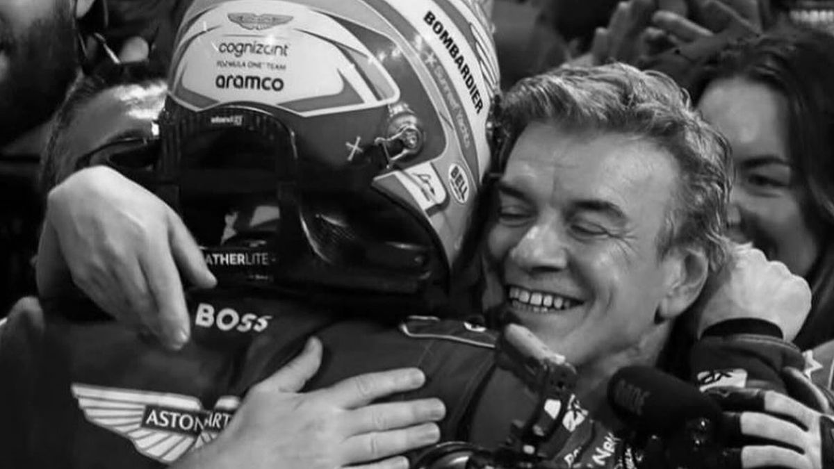 Facebook / Fernando Alonso Official / Na zdjęciu: Fabrizio Borra ściska Fernando Alonso (tyłem)