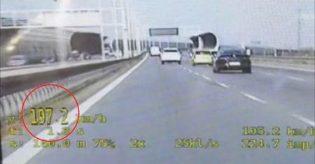 Jechał 197 km/h na obwodnicy Wrocławia. Zatrzymali go policjanci z grupy Speed
