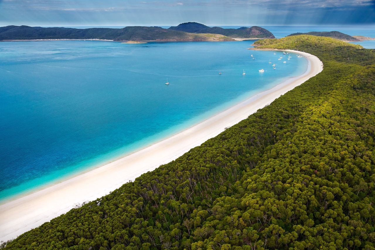 Plaża Whitehaven Beach w Australii