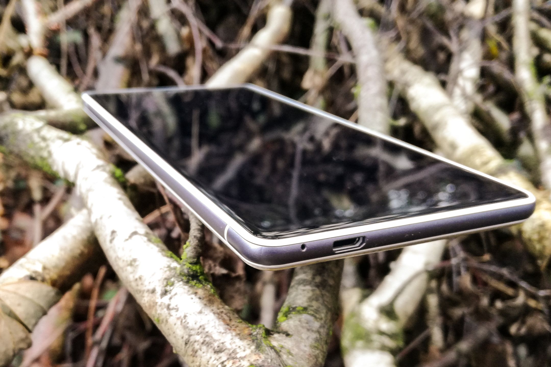 Wiko Fever SE – test drewnianego, świecącego w ciemności francuskiego smartfonu 2