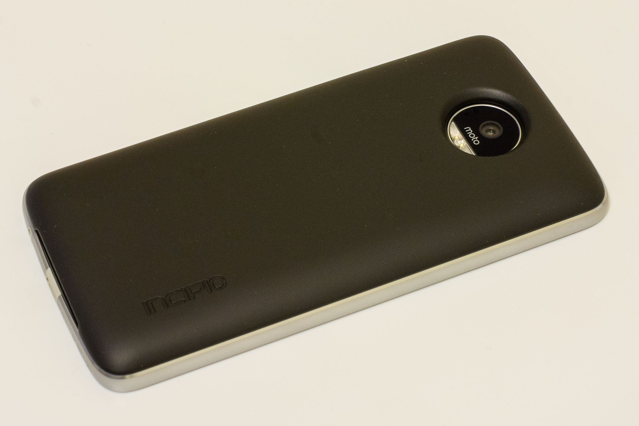 Lenovo Moto Z Play – test smartfonu, który zapowiada modułową przyszłość 18