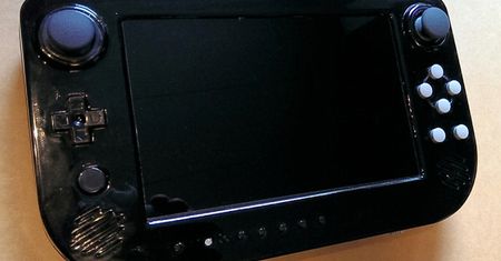 Zbiórka na Cross Plane, kontroler trochę inspirowany padletem Wii U