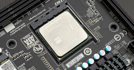 AMD obniża ceny APU, dorzuca gry