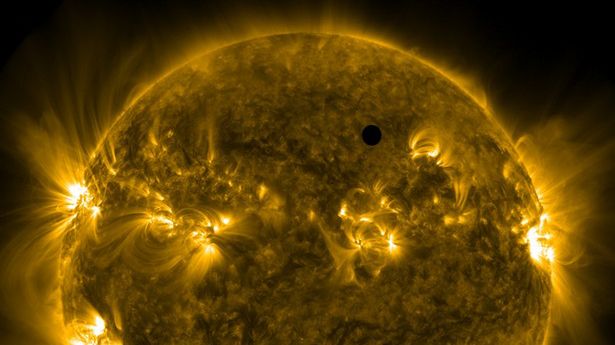 Tranzyt Wenus - obserwuj razem z innymi i ściągnij aplikację 1