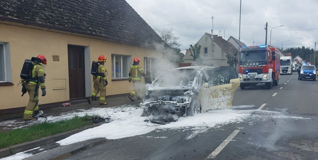 Pożar samochodu w centrum Margonina