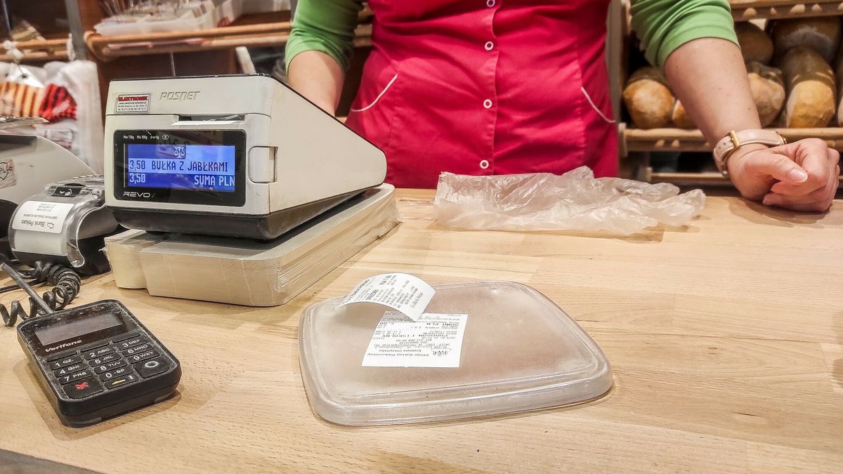 Reporter archiwum 2024 02
20.02.2024 Lodz. Wzrost cen pieczywa. Platnosc bezgotowkowa karta. Fot. Piotr Kamionka/REPORTER
Piotr Kamionka/REPORTER