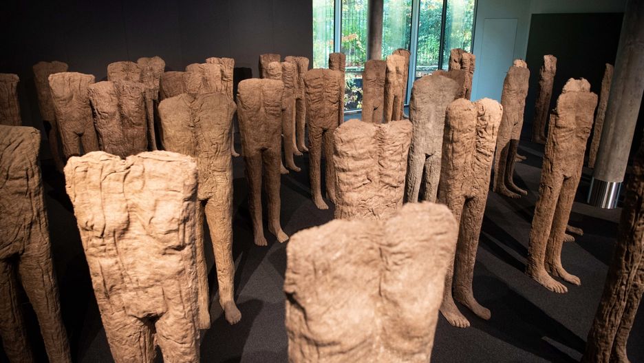 "Tłum III" Magdaleny Abakanowicz