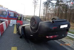 Rybnik. Przekroczył prędkość, skończył na dachu