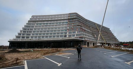Przełom w budowie Hotelu Gołębiewski w Pobierowie. Otwarcie przed wakacjami?