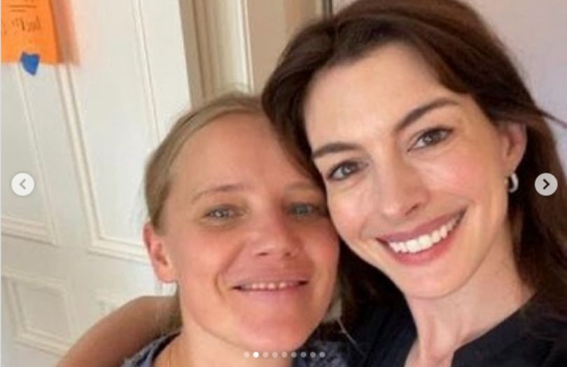Joanna Kulig pozuje z Anne Hathaway i Peterem Dinklagem