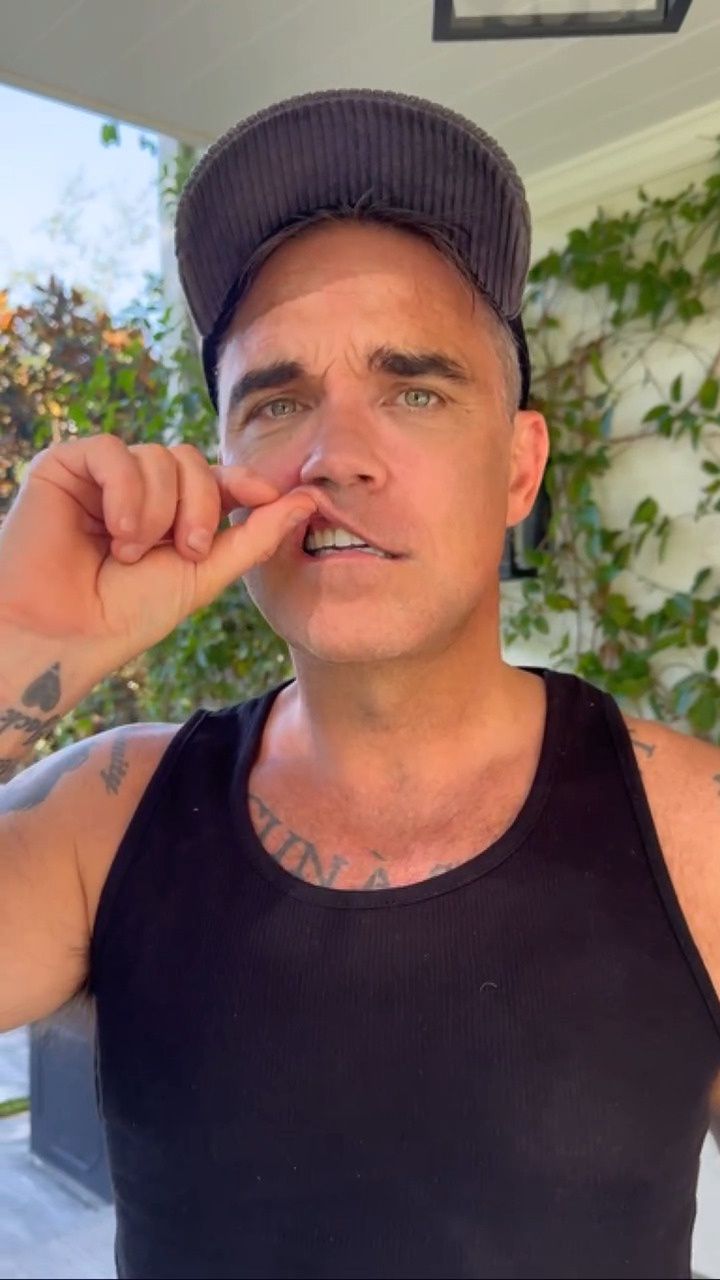 Robbie Williams zaprezentował nowe uzębienie