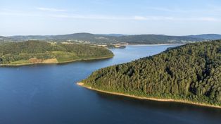 W Dąbrówce nad Jeziorem Mucharskim jak w Mrągowie na Mazurach. Kolejna inwestycja turystyczna gminy Stryszów