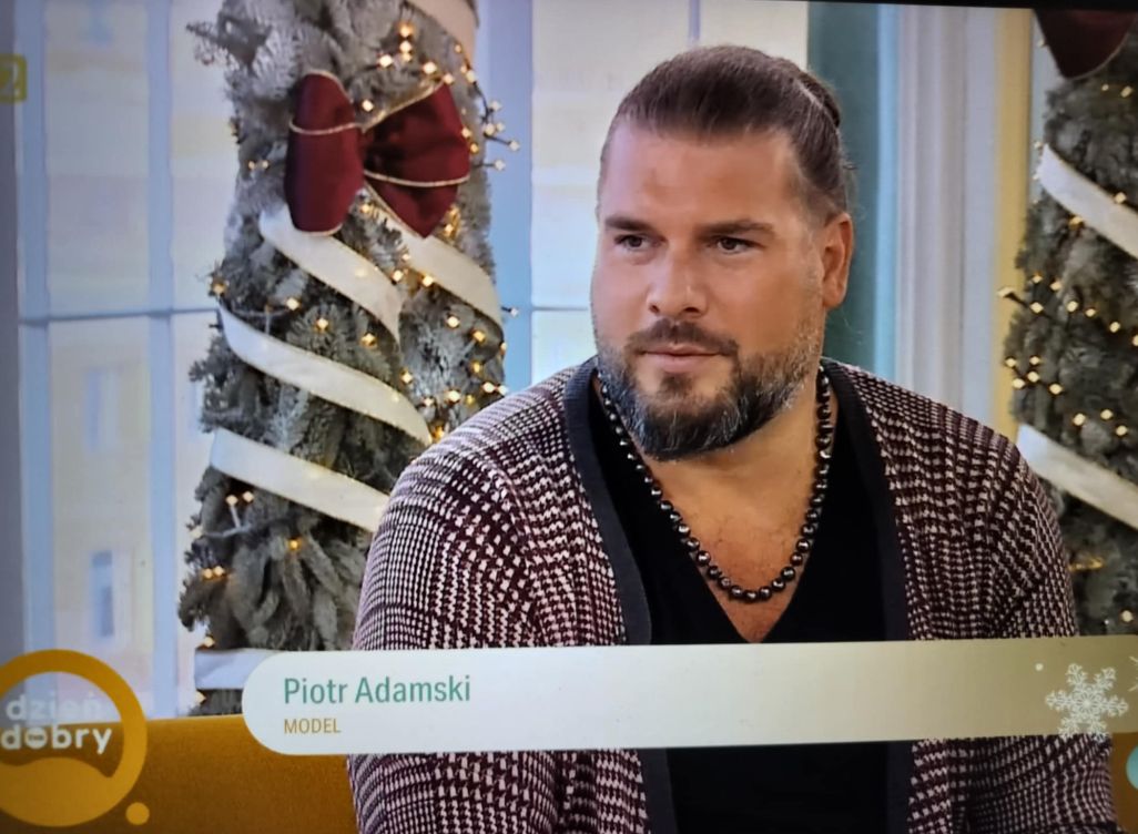 Tak dziś wygląda "polski hydraulik", Piotr Adamski