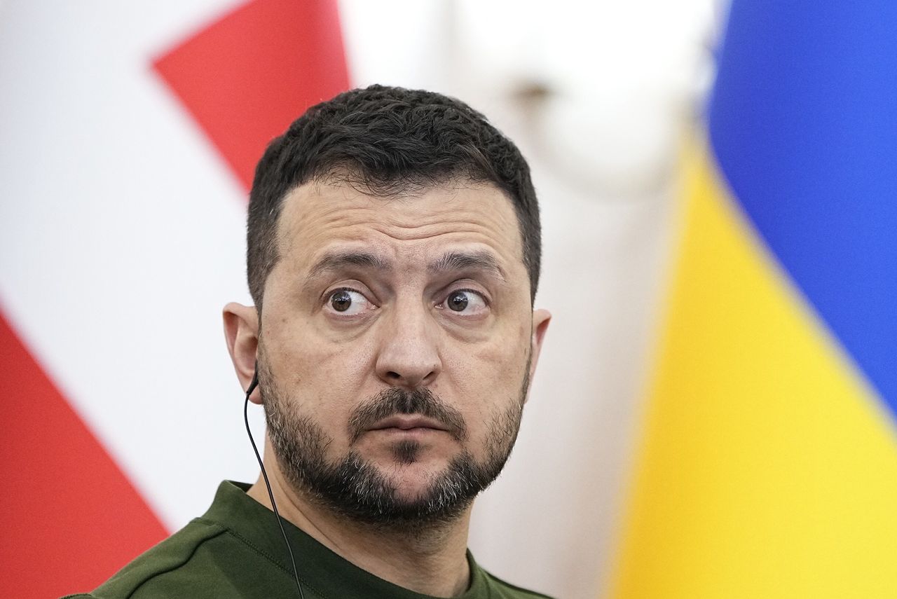 Ukrainian government to stay at Polish border amid farmers' blockade: Zelensky uncertain