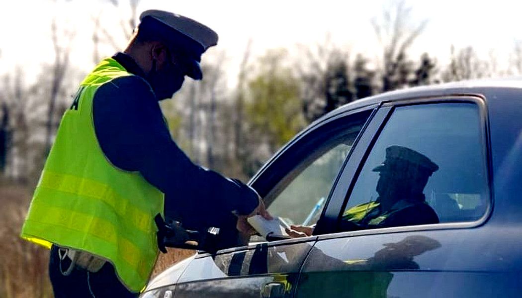 Zaskakujące losy nowych przepisów o zatrzymywaniu prawa jazdy. Dwa projekty w Sejmie