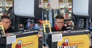 Petru zasiadł w Wigilię za kasą. Internauci go zmiażdżyli