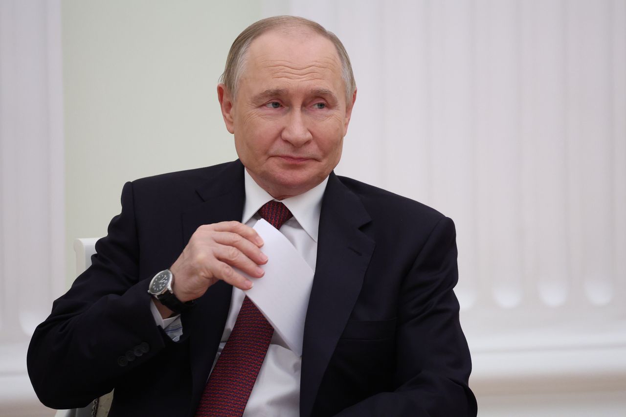 Rosji brakuje na wojnę. Putin sięga do kieszeni obywateli