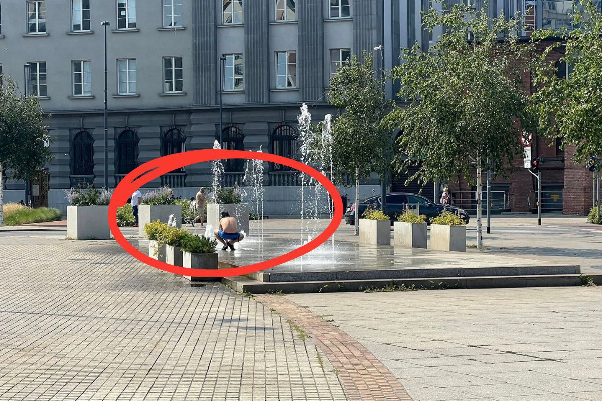 Biały dzień, centrum miasta. Kadry z Katowic. To robił w fontannie. "Przepierka"