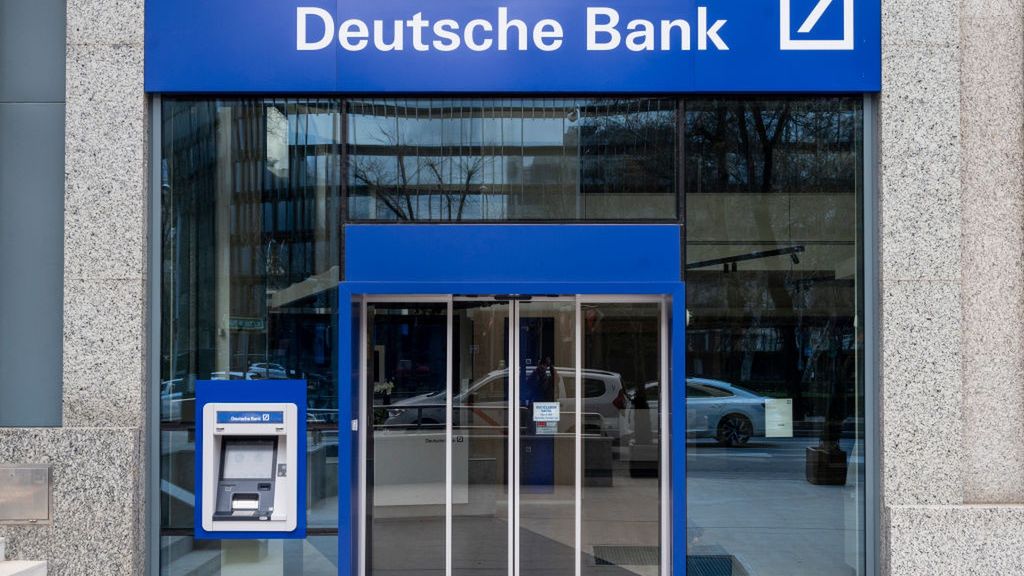 UOKiK nałożył karę w wysokości ponad 5,7 mln zł na Deutsche Bank Polska za naruszenie zbiorowych interesów konsumentów