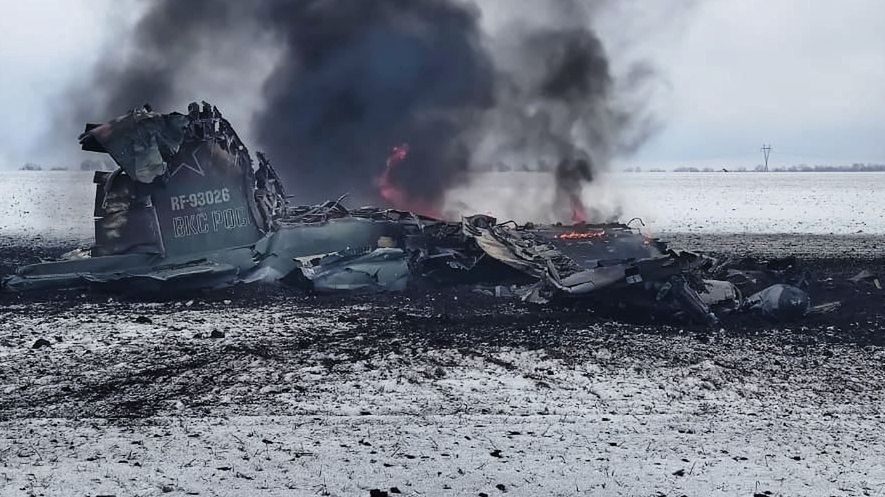 wrak Su-25
Wo�nowacha, 04.03.2022. Rosyjski samolot szturmowy Su-25 zestrzelony przez si�y ukrai�skie w okolicy miasta Wo�nowacha w obwodzie donieckim, 4 bm. Trwa inwazja Rosji na Ukrain�. (jm) PAP/Sztab Generalny Si� Zbrojnych Ukrainy
Sztab Generalny Si� Zbrojnych Ukrainy
atak Rosji na Ukrain�, dym, dzia�ania wojenne, inwazja, rosyjska, samolot, volnovakha, wojna, wojna na Ukrainie, wrak, zestrzelony