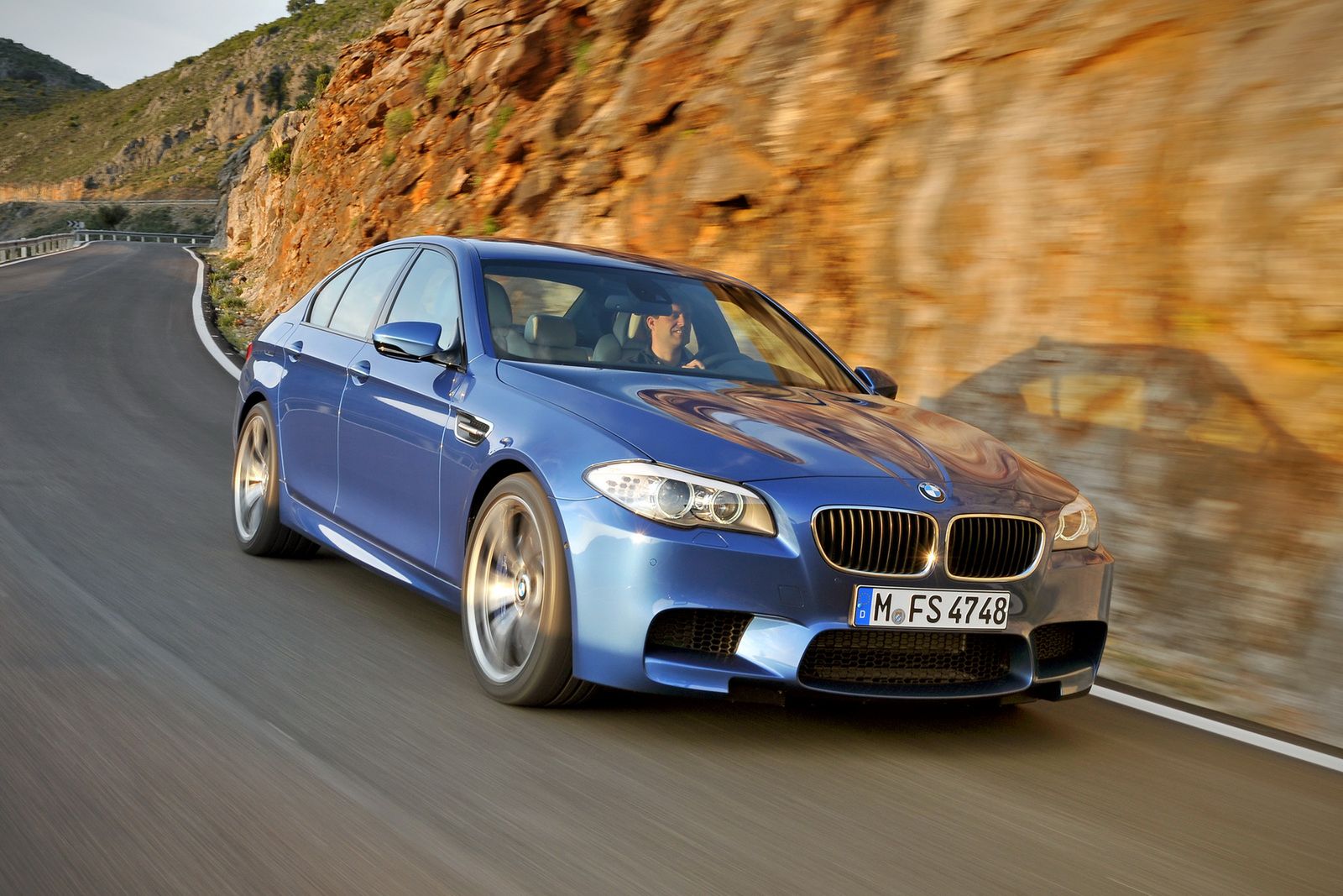 2012 BMW M5 F10