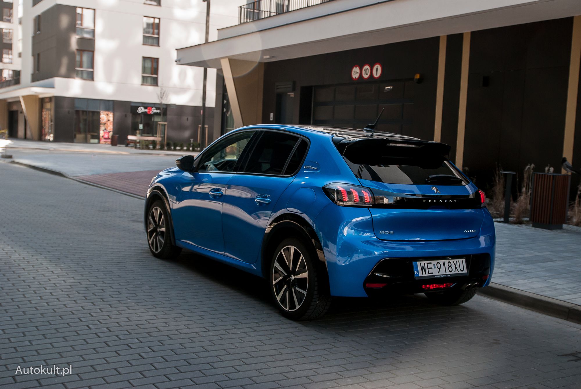 Peugeot 208