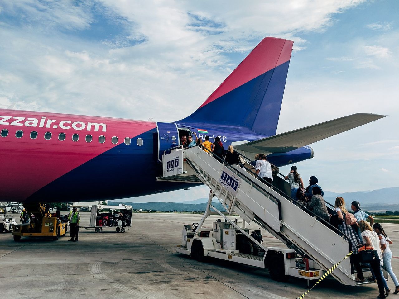 Wizz Air i Ryanair z ogromnym spadkiem przewozów. W kwietniu tylko 120 tys. pasażerów
